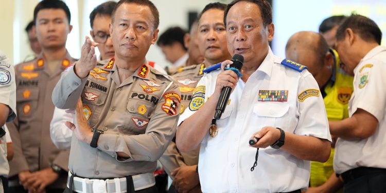 Kakorlantas dan Wamenhub Antisipasi Lonjakan Kendaraan Nataru, Simulasi TFG Digelar di Pelabuhan Banten