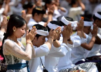 Makna Suci Galungan dan Kuningan