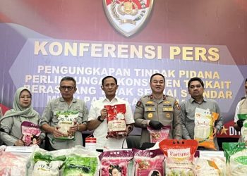 Satgas Pangan Polri Ungkap Praktik Pengoplosan Beras Medium Jadi Premium oleh Lima Merek