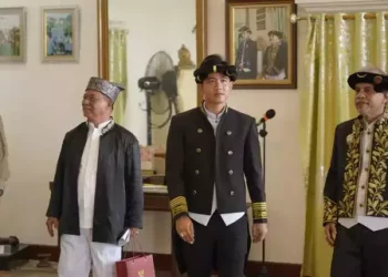 Wapres Gibran Terima Gelar Adat 'Kaicil Kastela'
