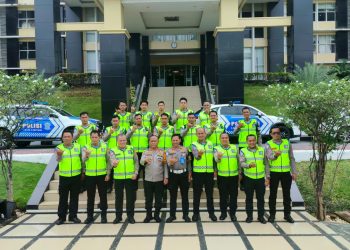 Korlantas Polri Perkuat Dukungan Pasca-Bencana Sumbar, Tiga Mobil Dinas dan Bantuan Logistik Disalurkan