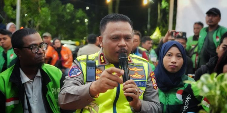 Kakorlantas Irjen Pol Agus Suryonugroho Kunjungi Warkop Ojol Kamtibmas, Wujudkan Polantas Melayani dengan Ikhlas