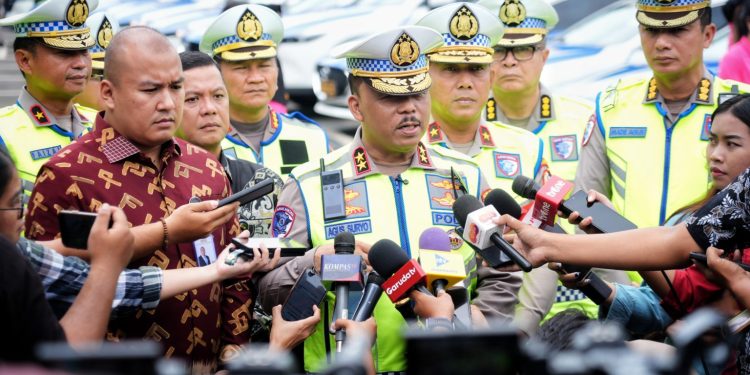 Bukti Negara Hadir Kakorlantas Tuai Apresiasi KSP Irjen Agus Pimpin Pelepasan Tim Kemanusiaan