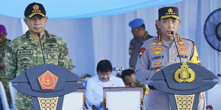 Kapolri dan Panglima TNI Pimpin Apel Gelar Pasukan Operasi Ketupat 2026 di Monas