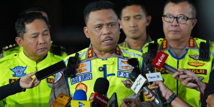 Pantau Jalur Cikampek, Kakorlantas Pastikan Arus Lalu Lintas Tetap Terkendali