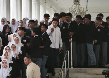 momen-pelajar-kunjungi-istana-kepresidenan-di-jakarta