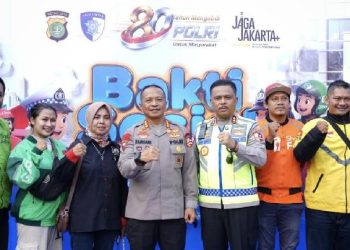 Lewat Program ‘Polri Menyapa Ojol’, Jajaran Jenderal Rangkul Ratusan Driver di Tugu Proklamasi
