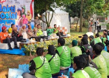Sambut HUT ke-80 Bhayangkara, Polri Bagikan Ratusan Paket Baksos untuk Driver Ojol di Jakarta Pusat